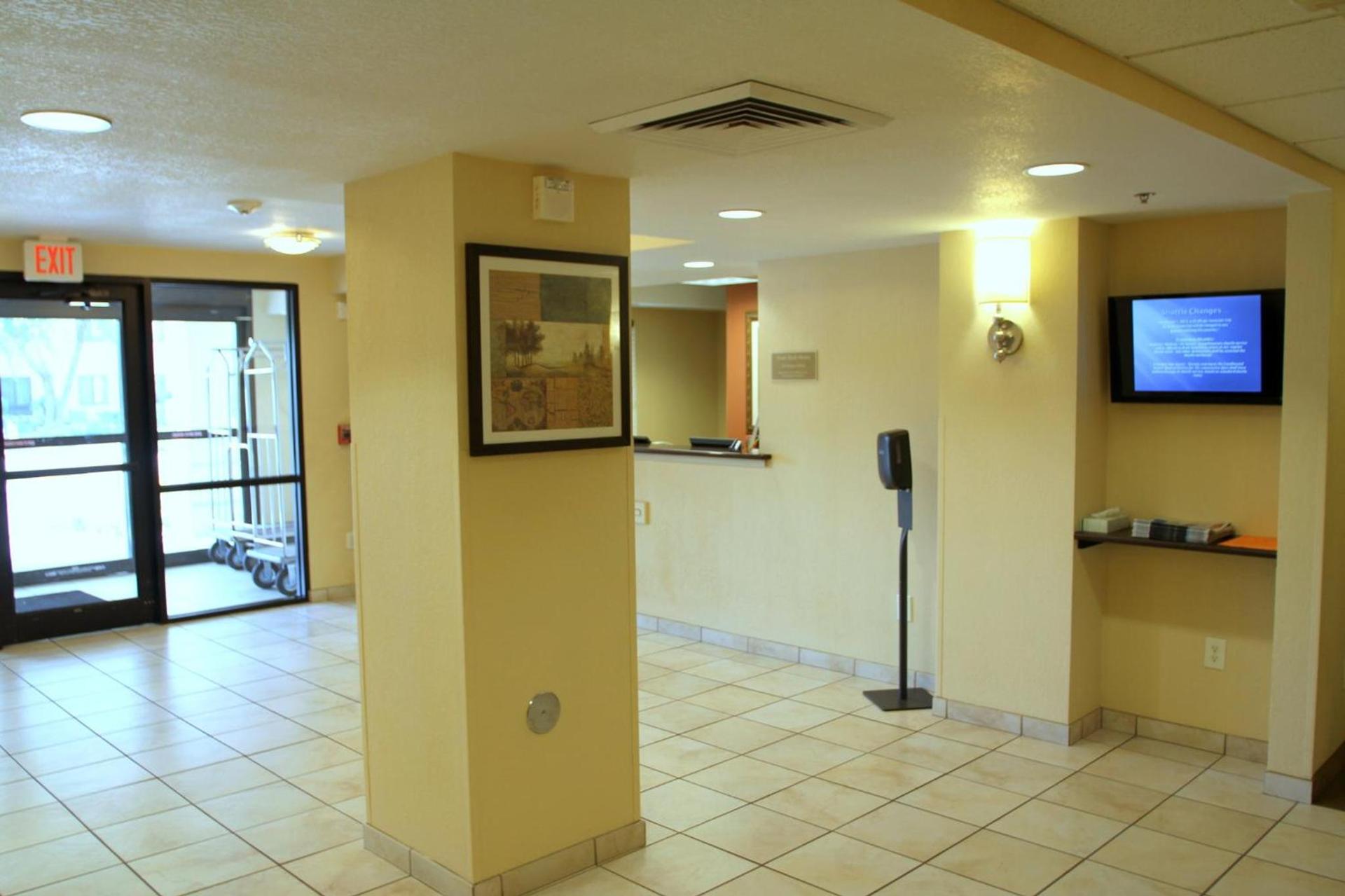 Candlewood Suites Indianapolis Downtown Medical District by IHG photo 42