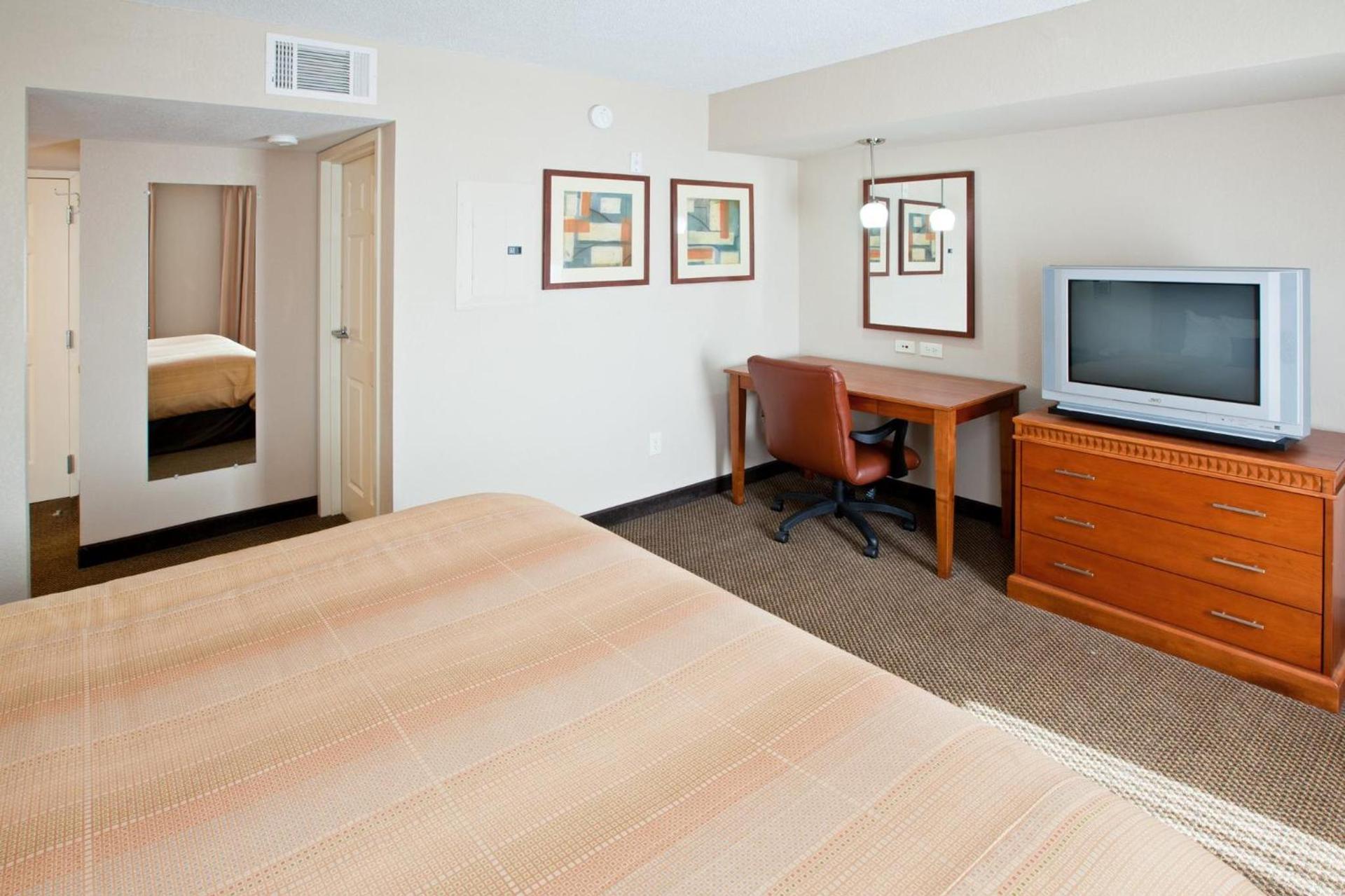 Candlewood Suites Indianapolis Downtown Medical District by IHG photo 52