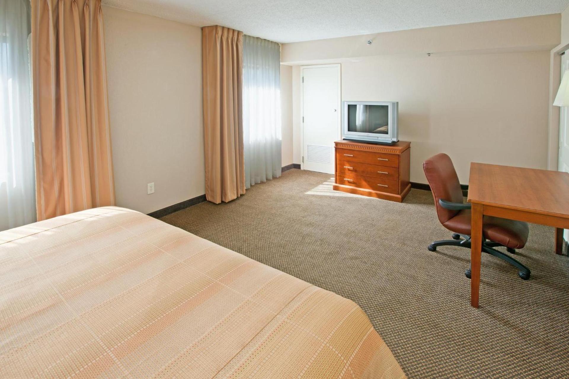 Candlewood Suites Indianapolis Downtown Medical District by IHG photo 49