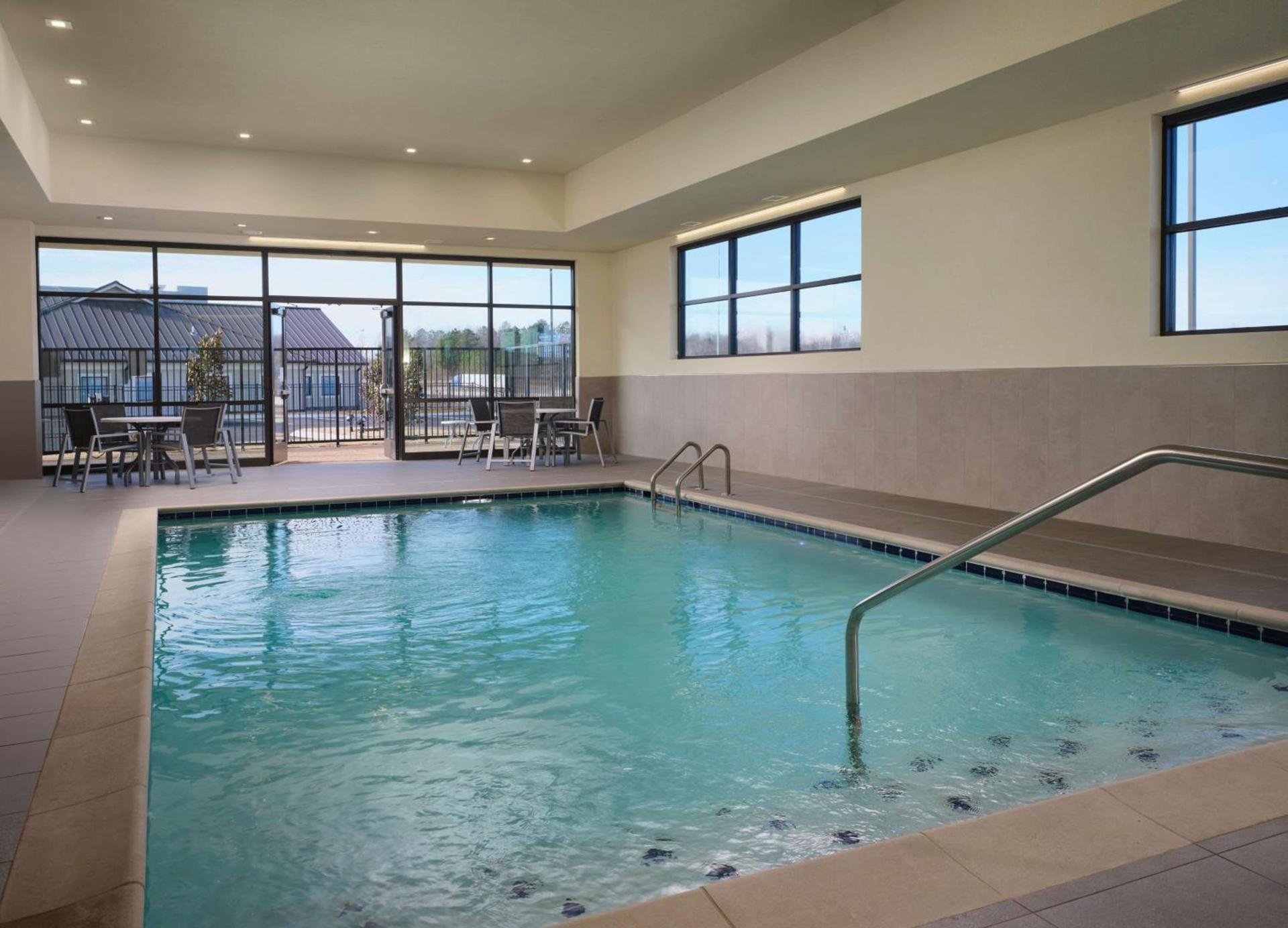 Best Western Plus Executive Residency Jackson Northeast photo 21