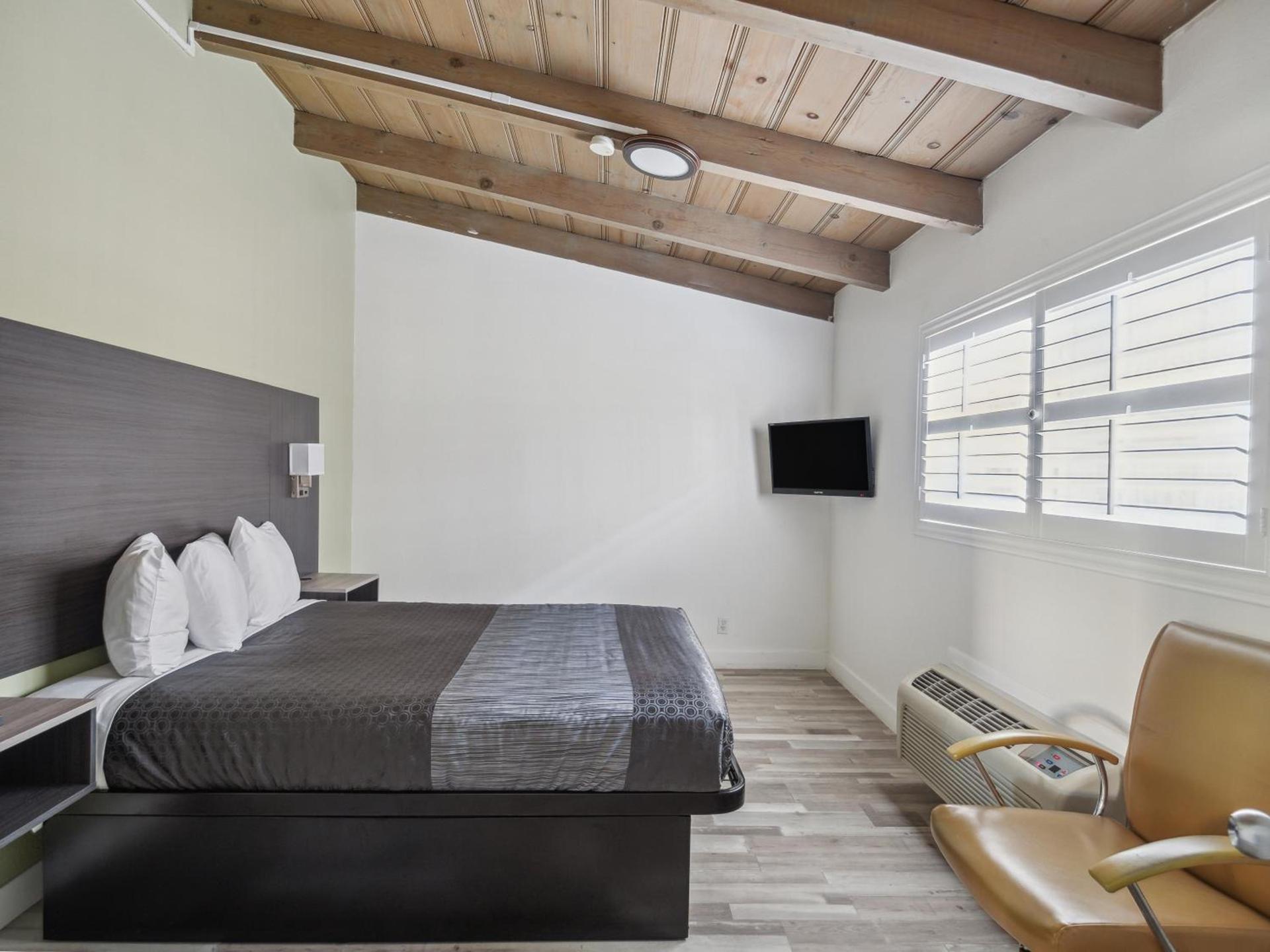 Discovery Inn Monterey Bay photo 19