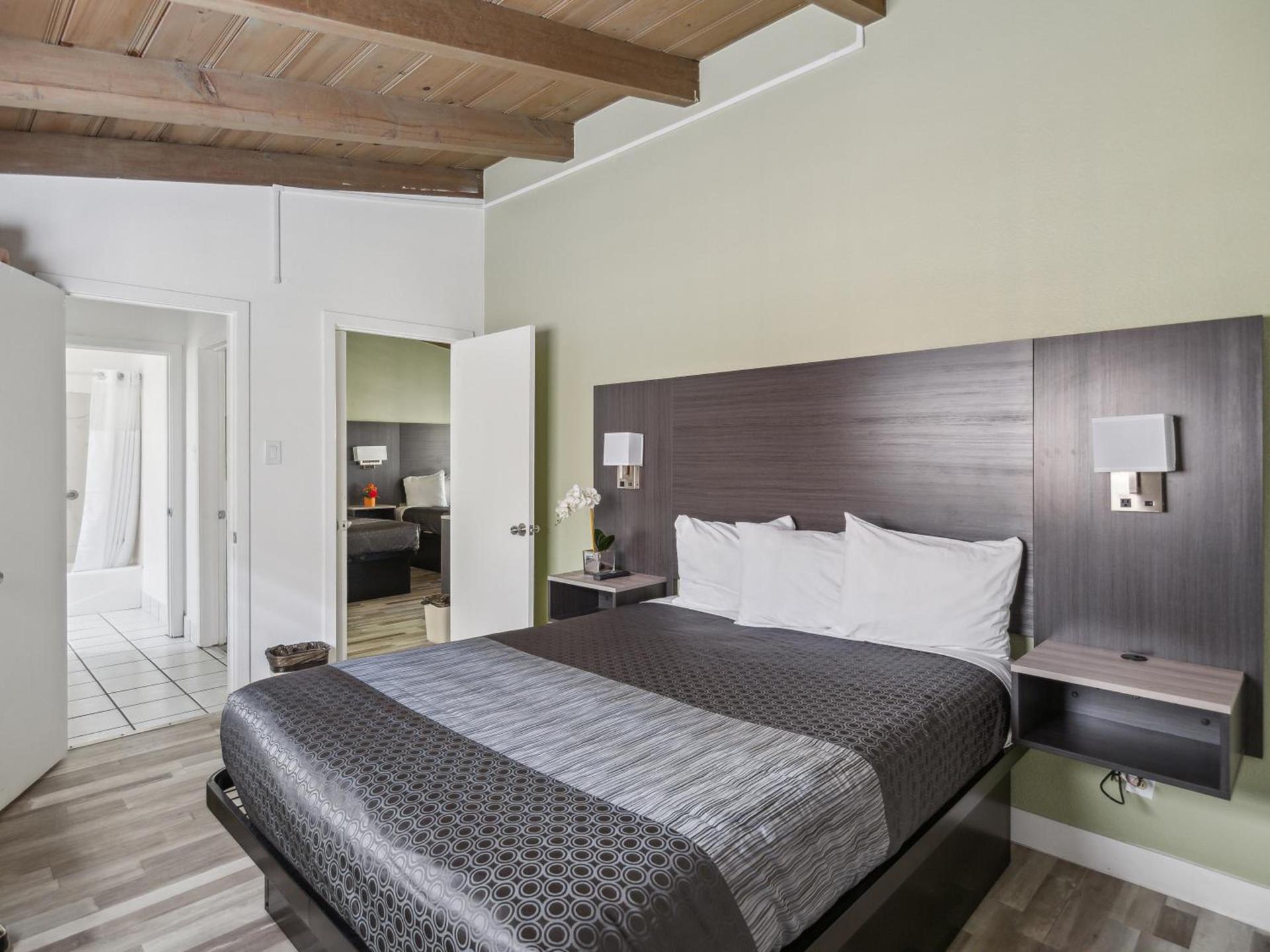 Discovery Inn Monterey Bay photo 21