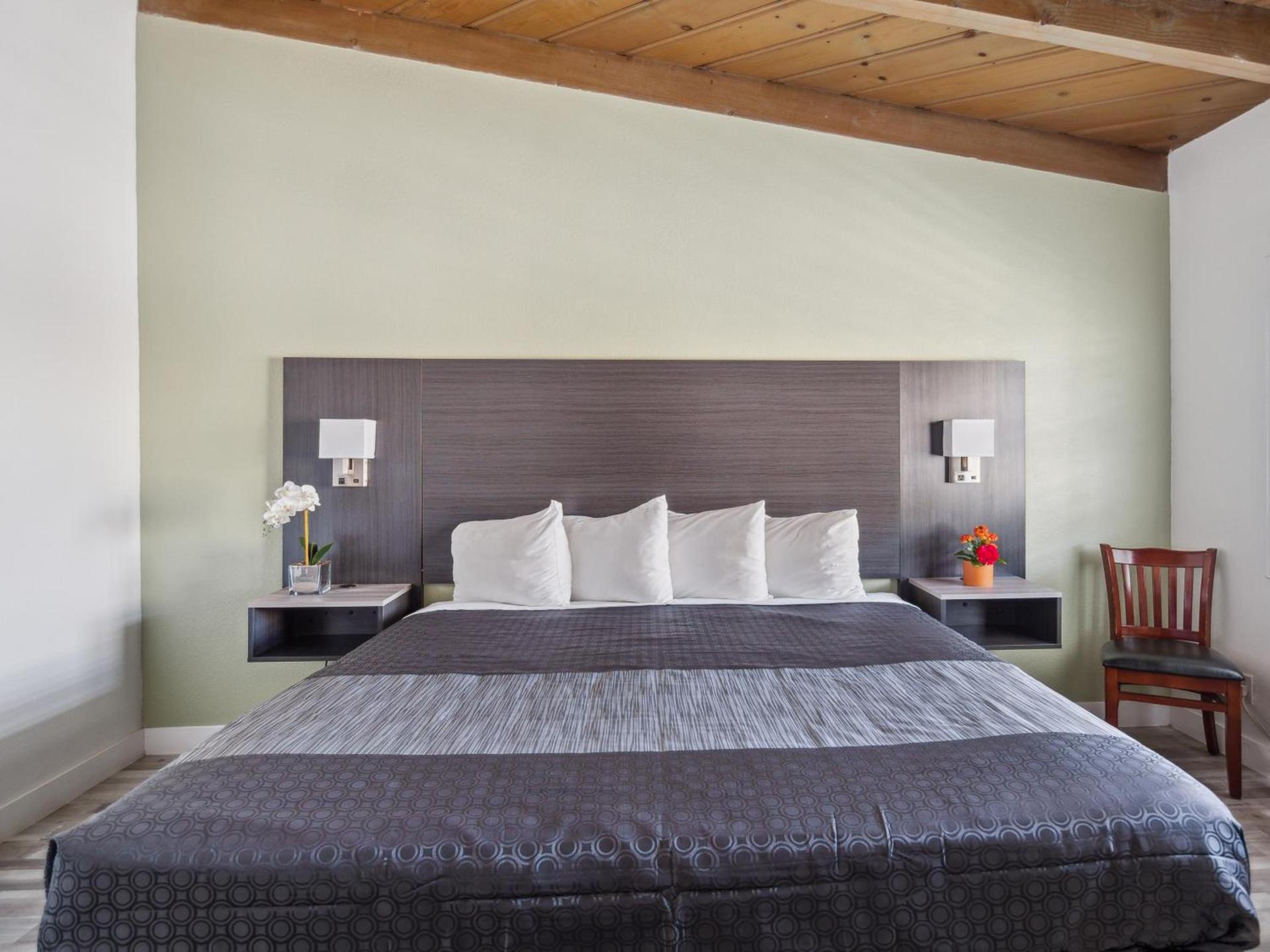 Discovery Inn Monterey Bay photo 24