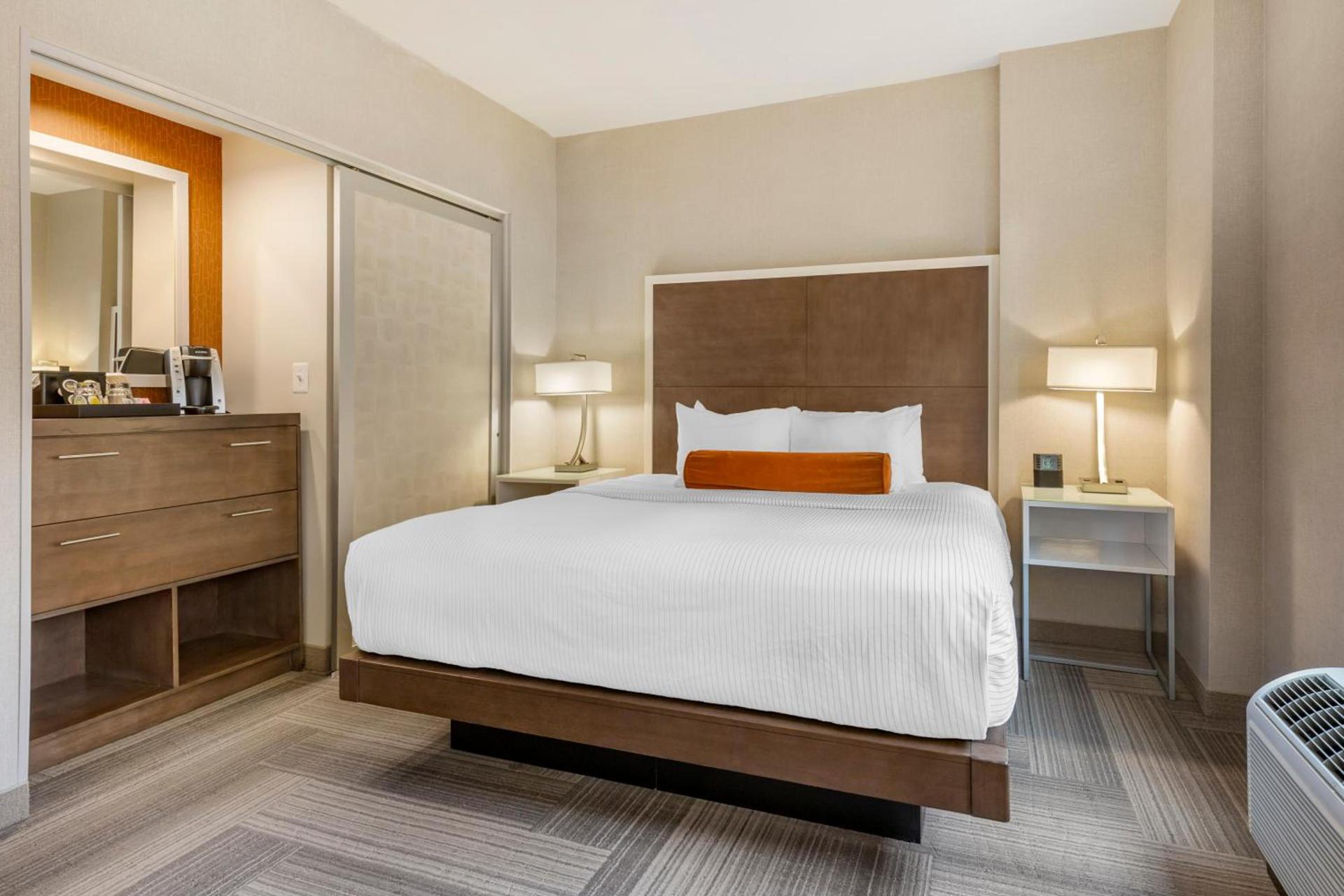 Cambria Hotel Rockville photo 81