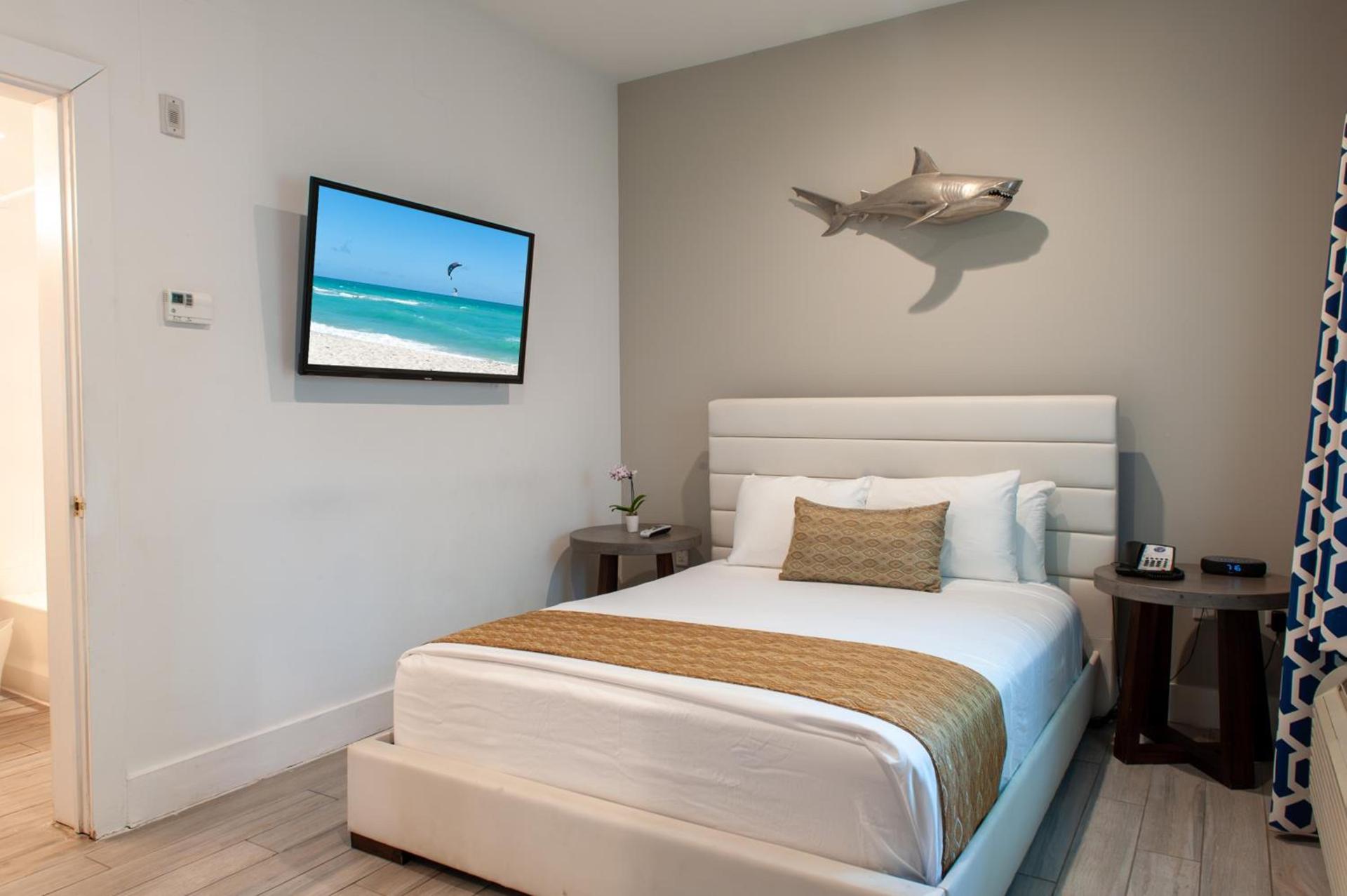 Oceanside Hotel and Suites photo 69