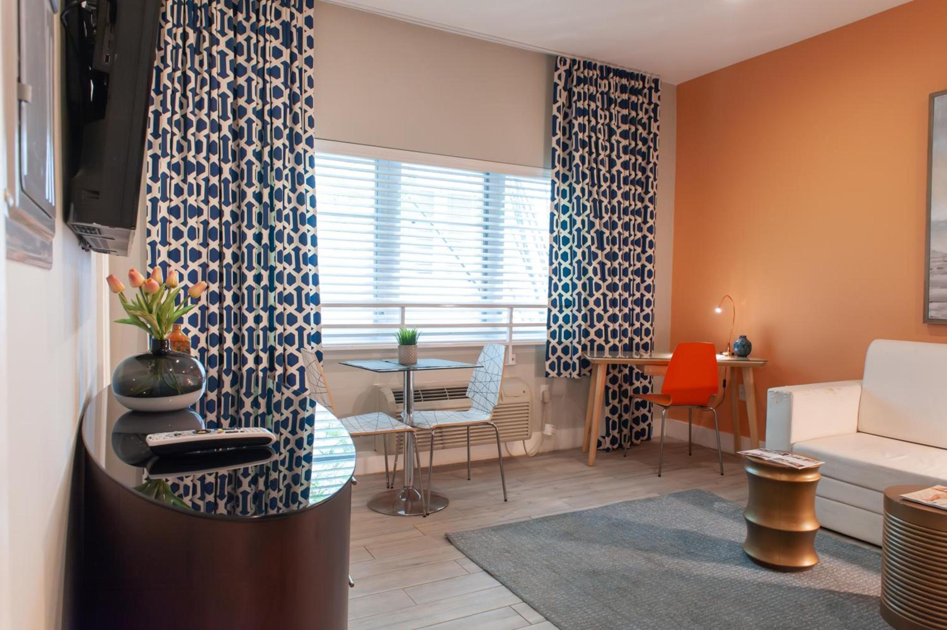 Oceanside Hotel and Suites photo 91
