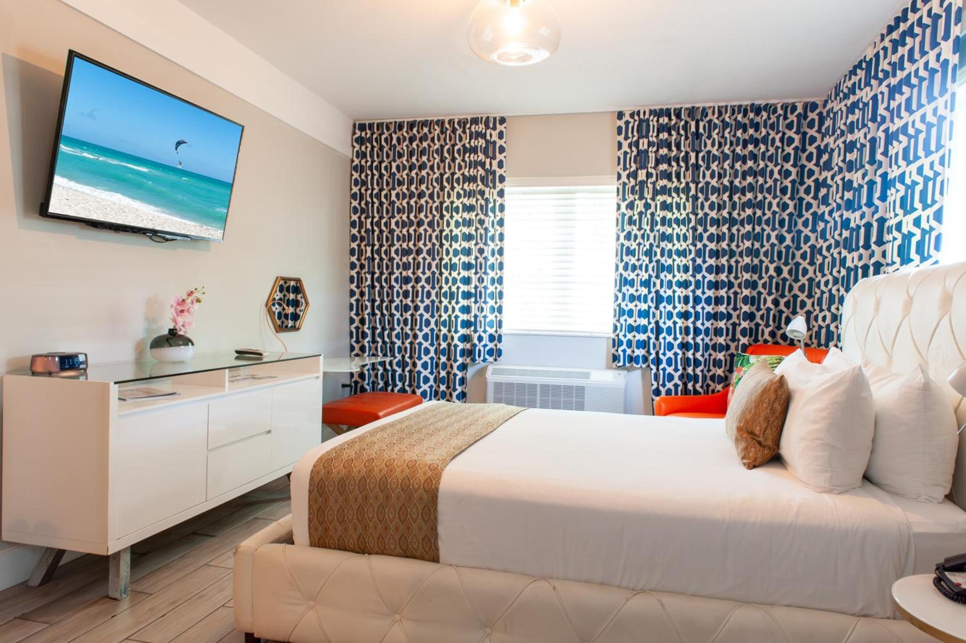 Oceanside Hotel and Suites photo 33