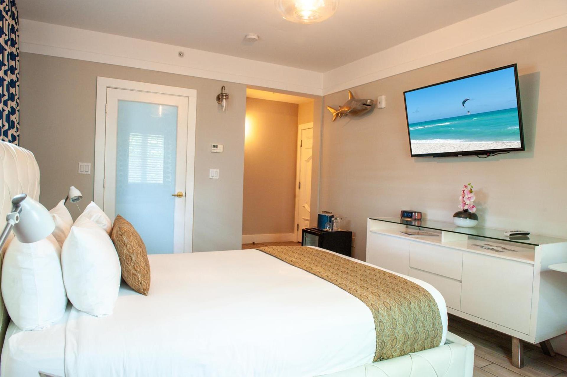 Oceanside Hotel and Suites photo 38