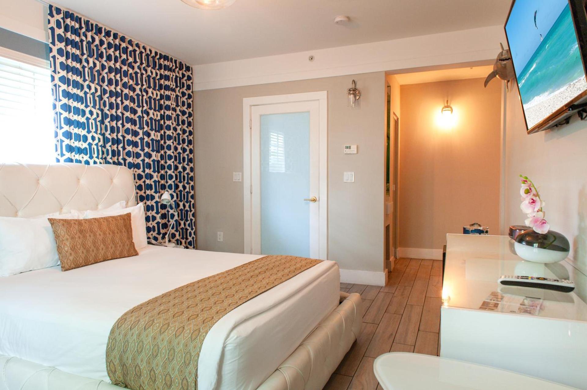 Oceanside Hotel and Suites photo 36