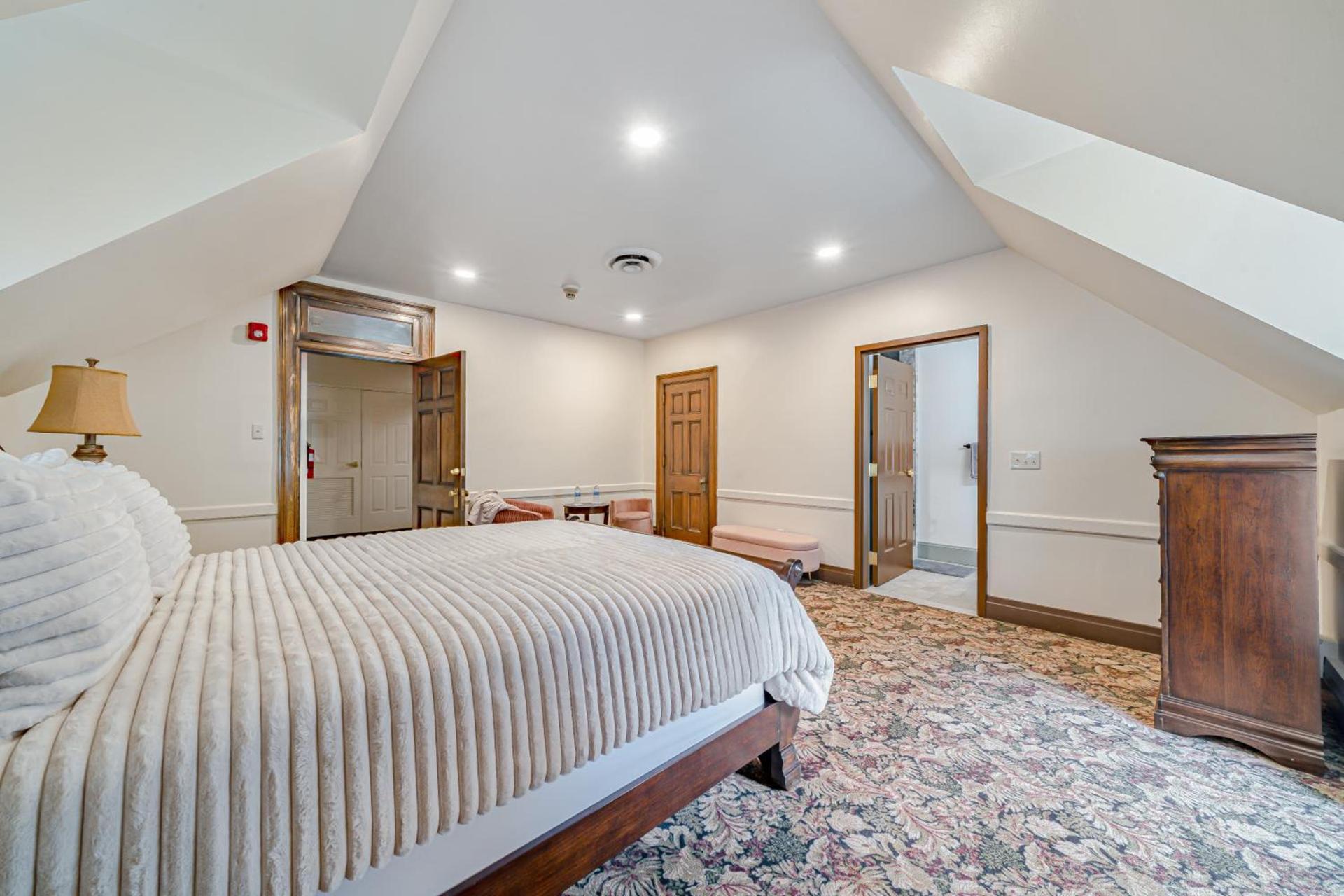The Grandeur Estate photo 44