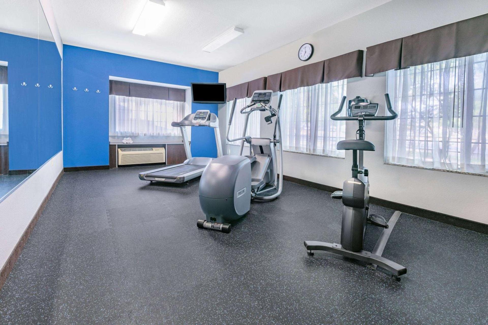 Microtel Inn & Suites by Wyndham Austin Airport photo 28