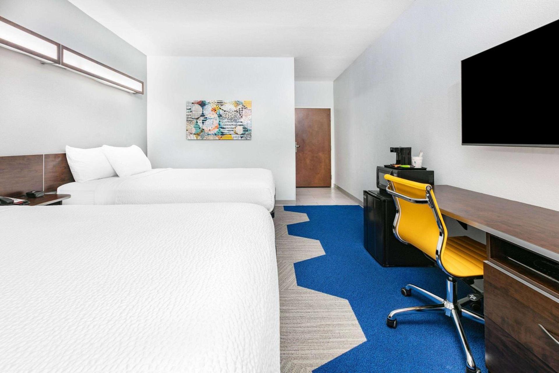 Microtel Inn & Suites by Wyndham Austin Airport photo 18
