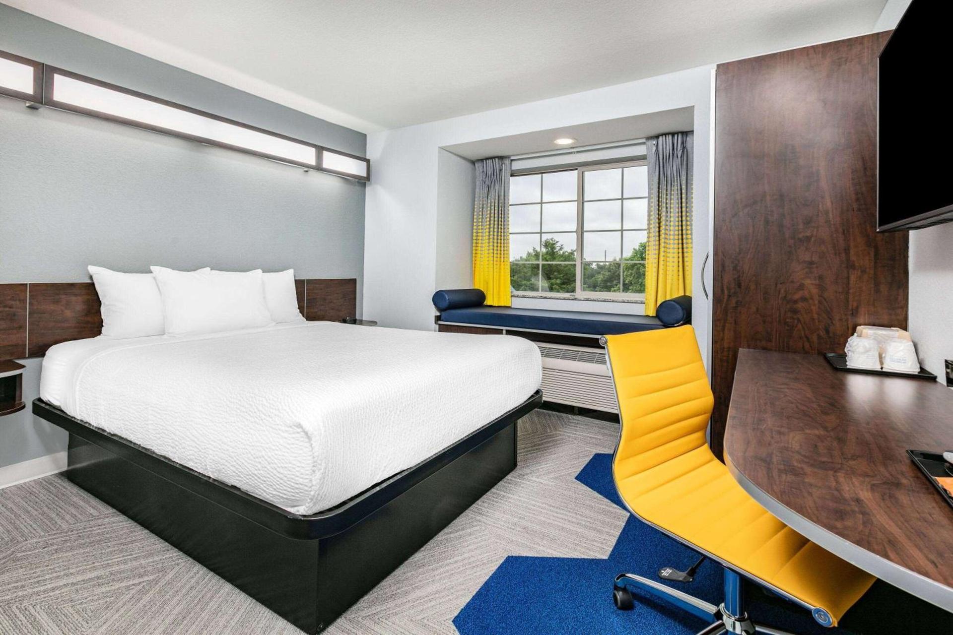 Microtel Inn & Suites by Wyndham Austin Airport photo 19