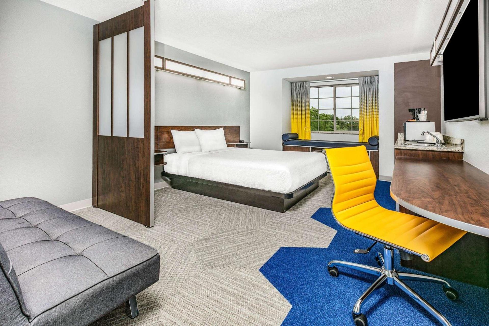 Microtel Inn & Suites by Wyndham Austin Airport photo 21