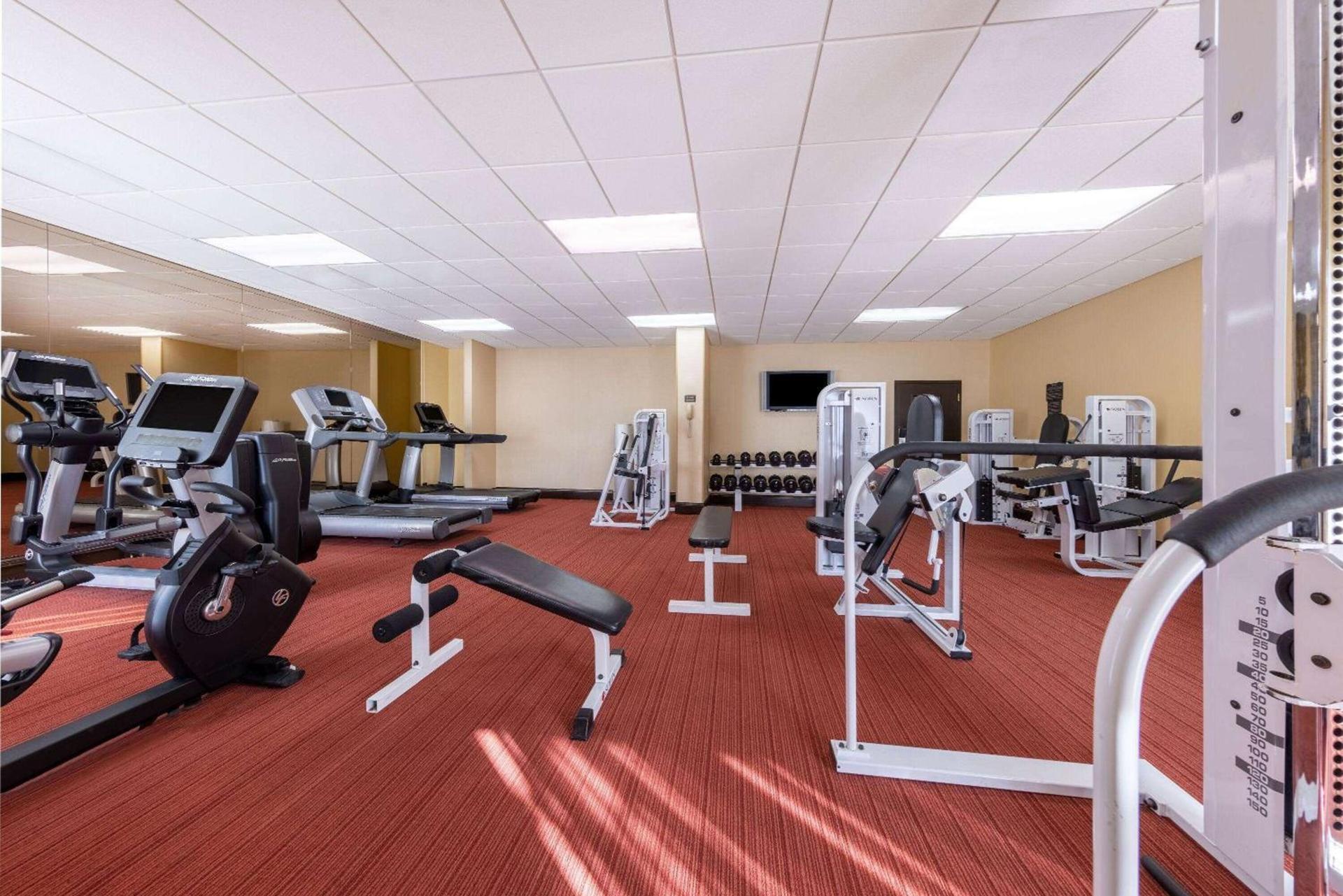 Wyndham Garden Kansas City Airport photo 12