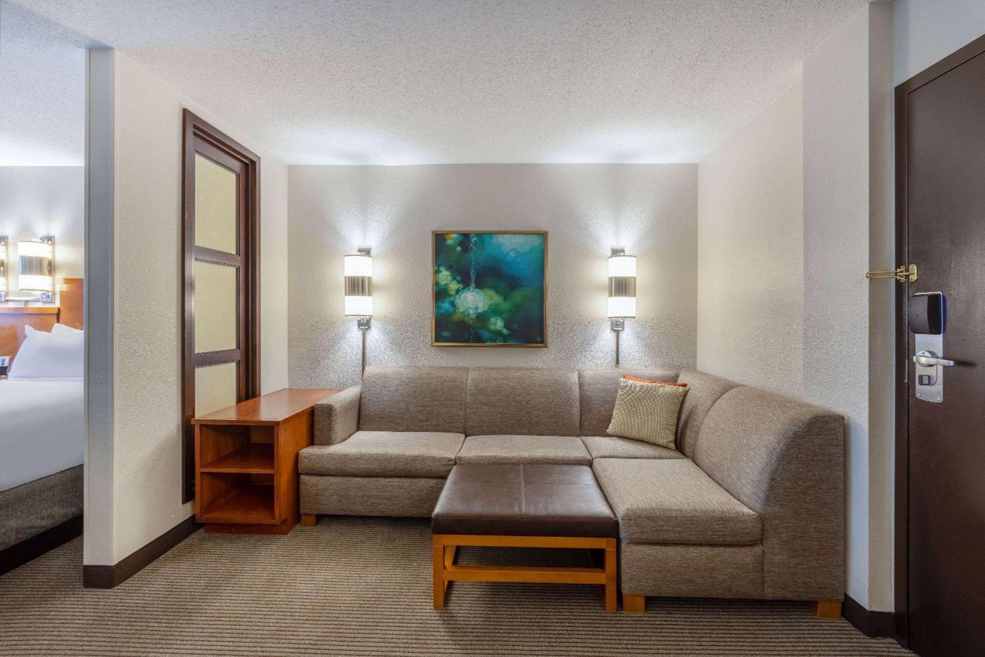 Wyndham Garden Kansas City Airport photo 18
