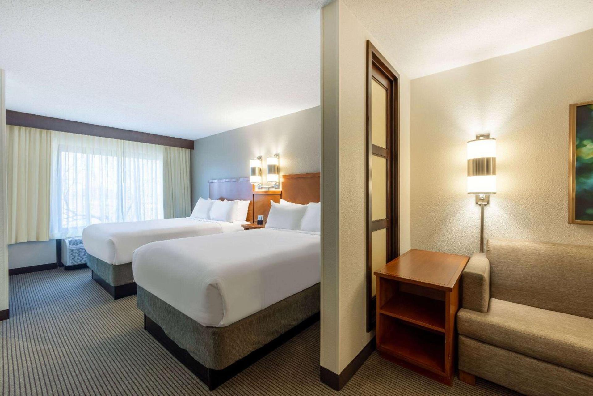 Wyndham Garden Kansas City Airport photo 20