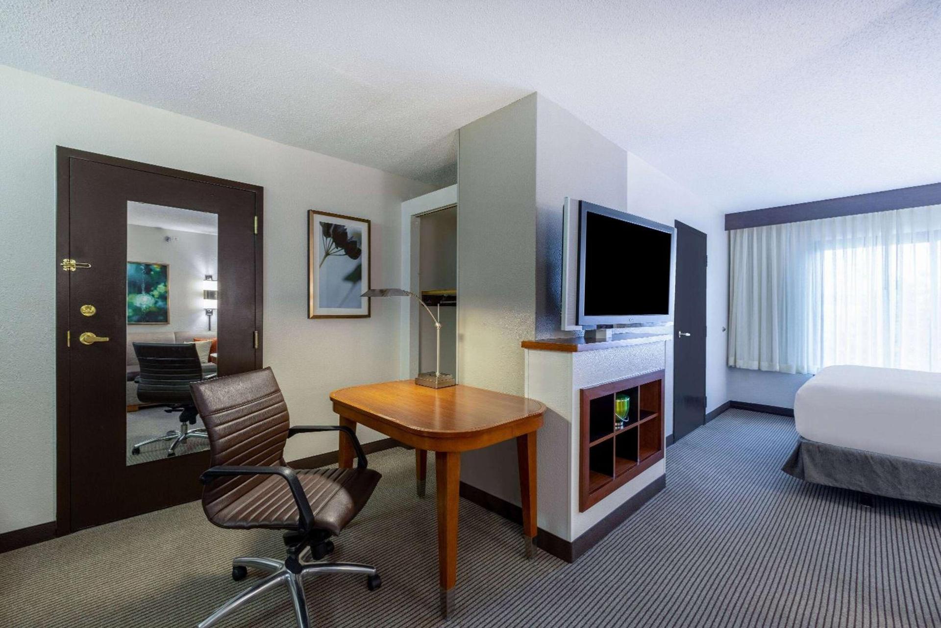 Wyndham Garden Kansas City Airport photo 21