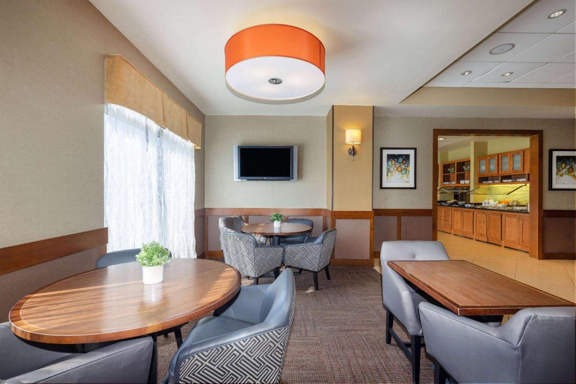 Wyndham Garden Kansas City Airport photo 39