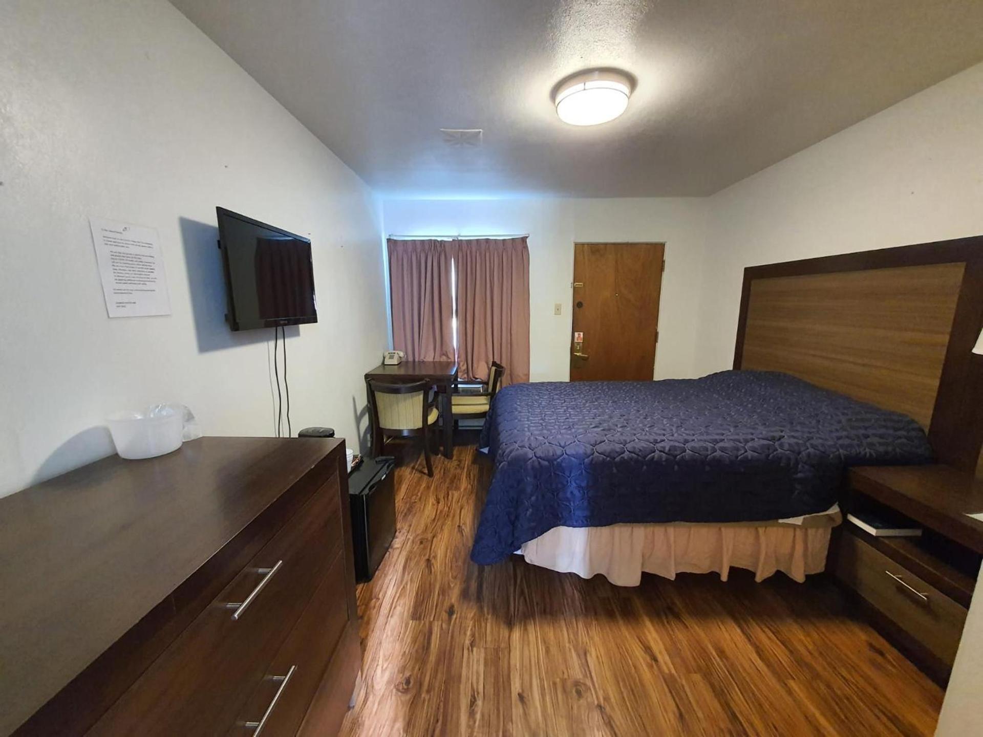 Sunrise Motor Inn photo 32