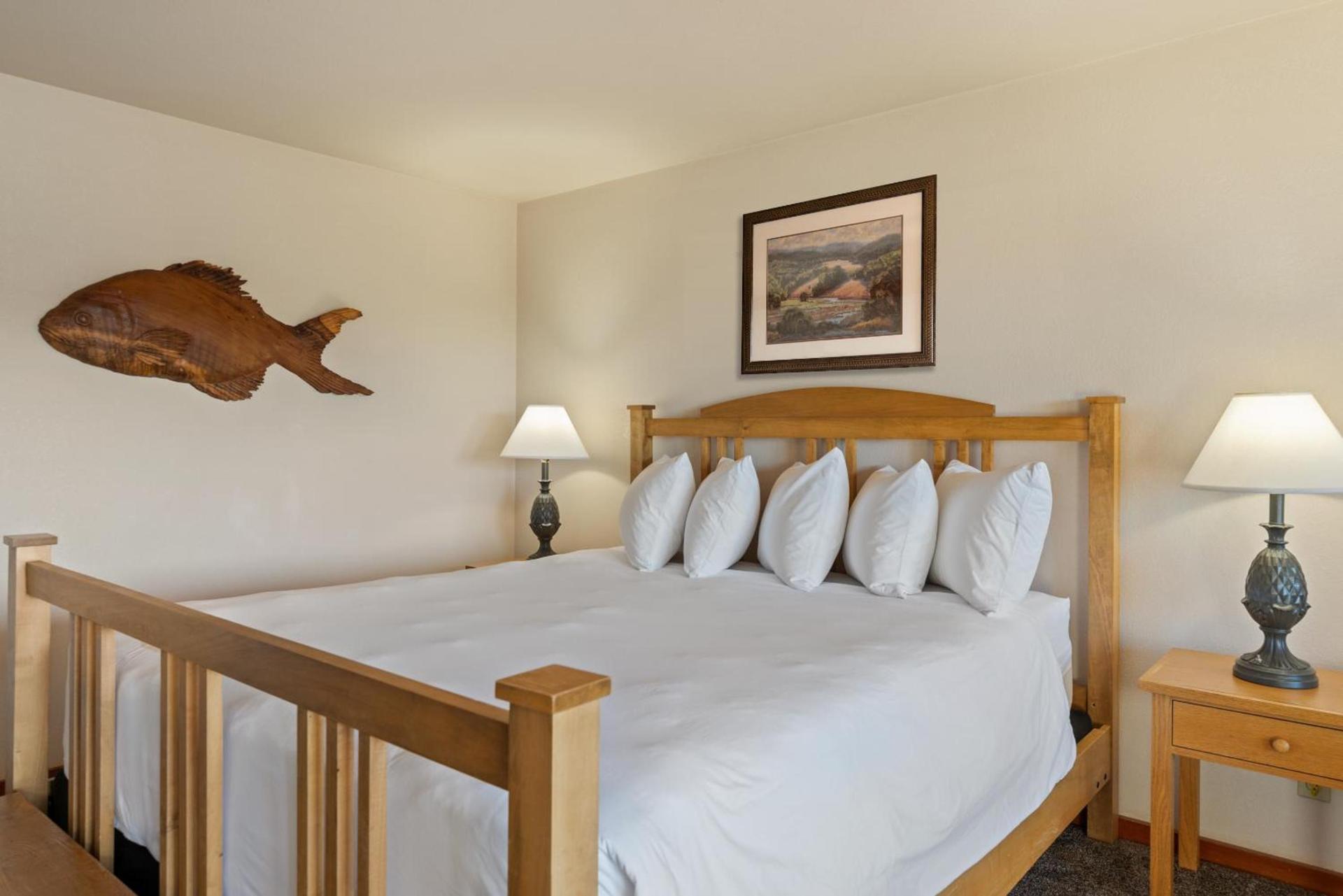Harbor Lite Lodge photo 99