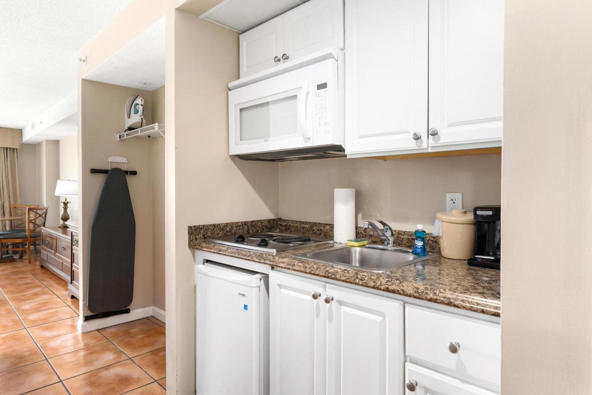 Tidelands Caribbean Boardwalk Hotel and Suites photo 35