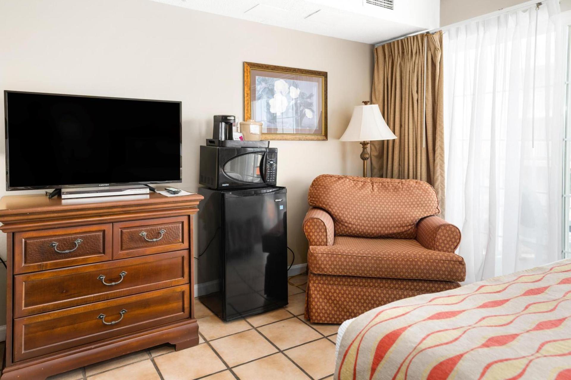 Tidelands Caribbean Boardwalk Hotel and Suites photo 43