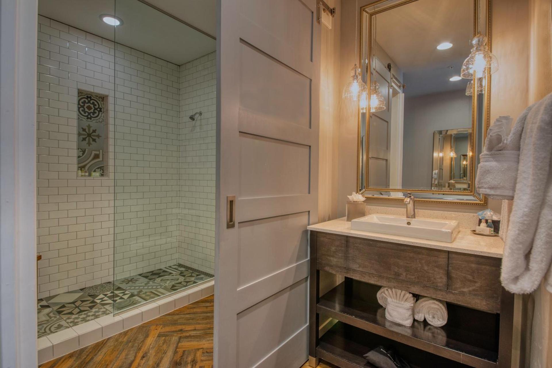 The Tavern Hotel photo 30