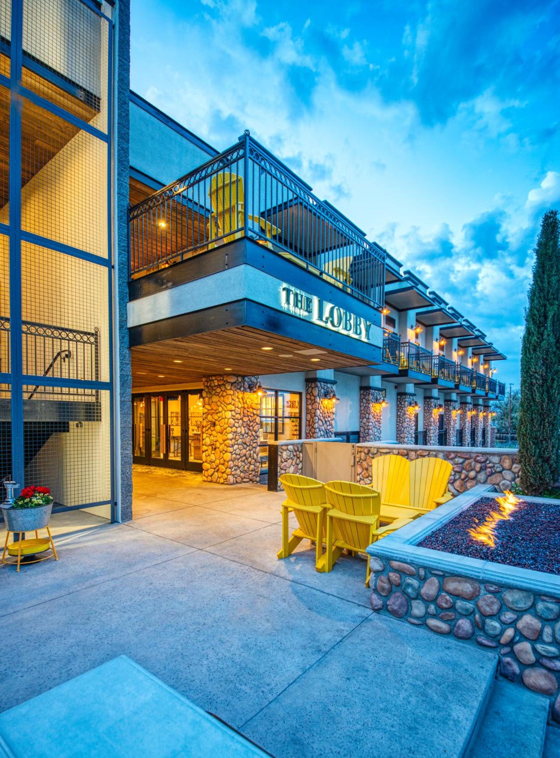 The Tavern Hotel photo 11