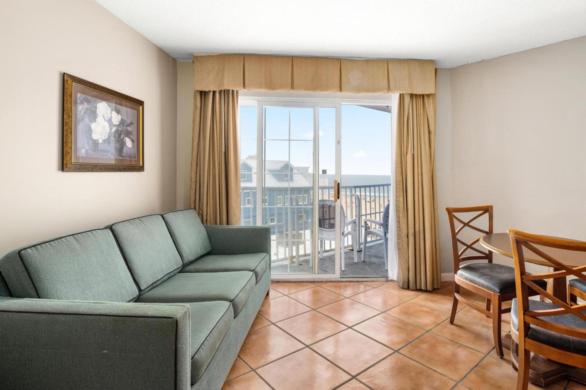 Tidelands Caribbean Boardwalk Hotel and Suites photo 47