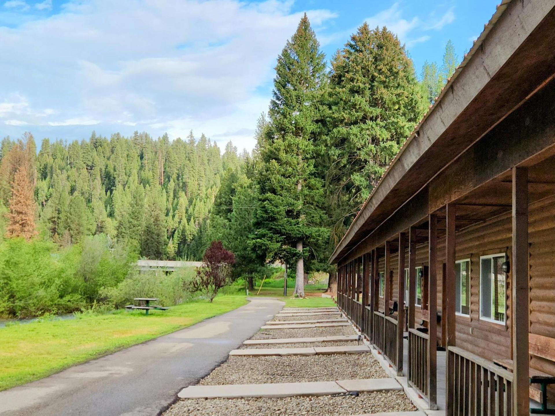 Southfork Lodge - Riverside Inn photo 2
