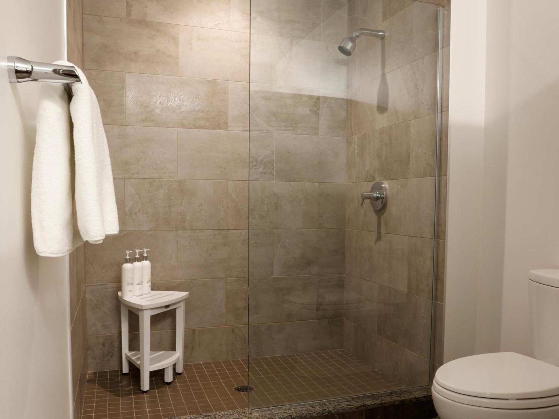 Kimpton Schofield Hotel by IHG photo 57