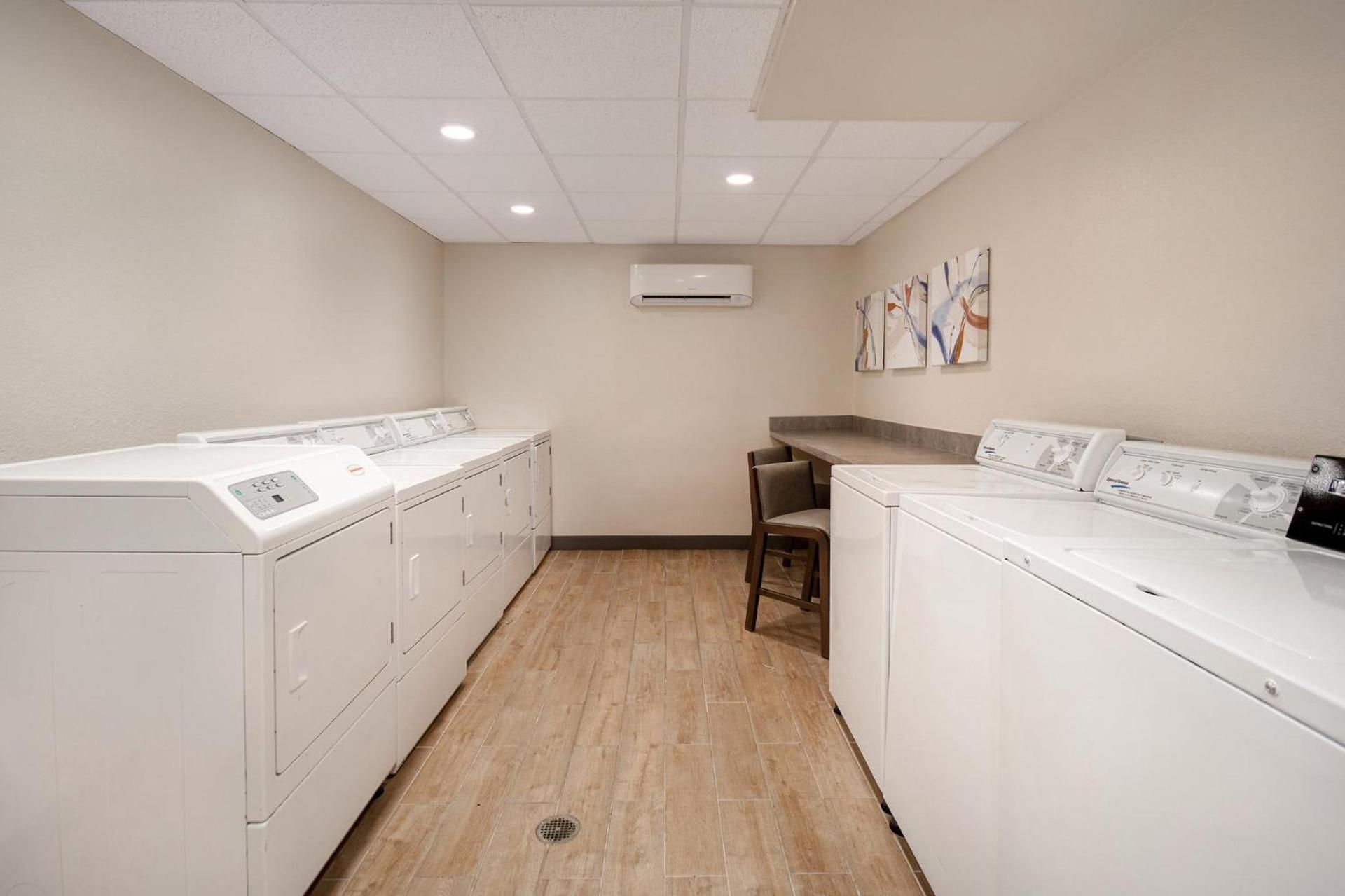 Candlewood Suites Columbia-Fort Jackson by IHG photo 3