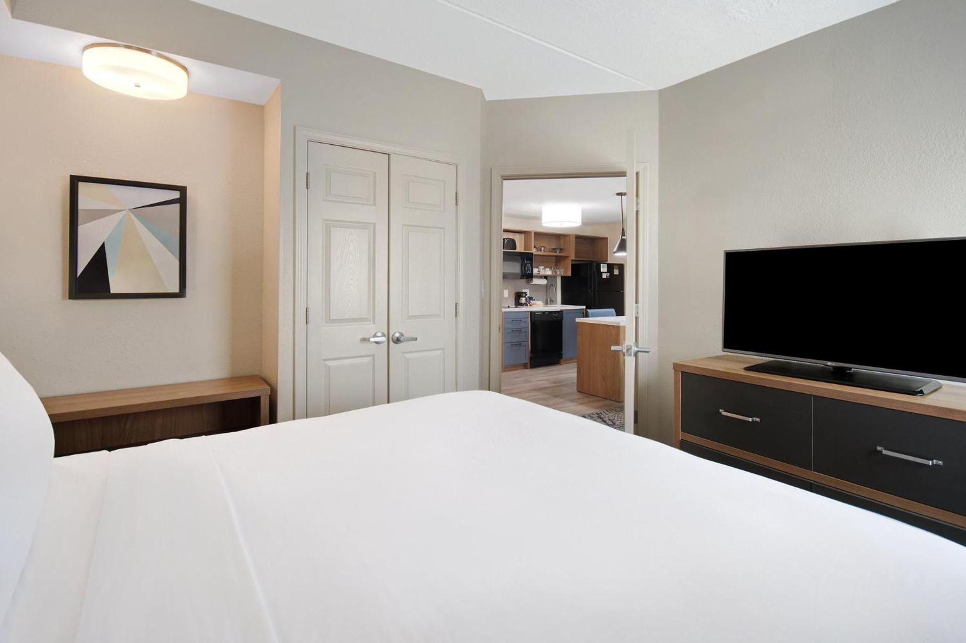 Candlewood Suites Columbia-Fort Jackson by IHG photo 37