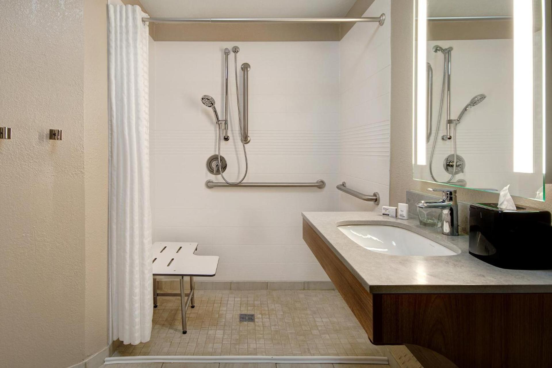 Candlewood Suites Columbia-Fort Jackson by IHG photo 7