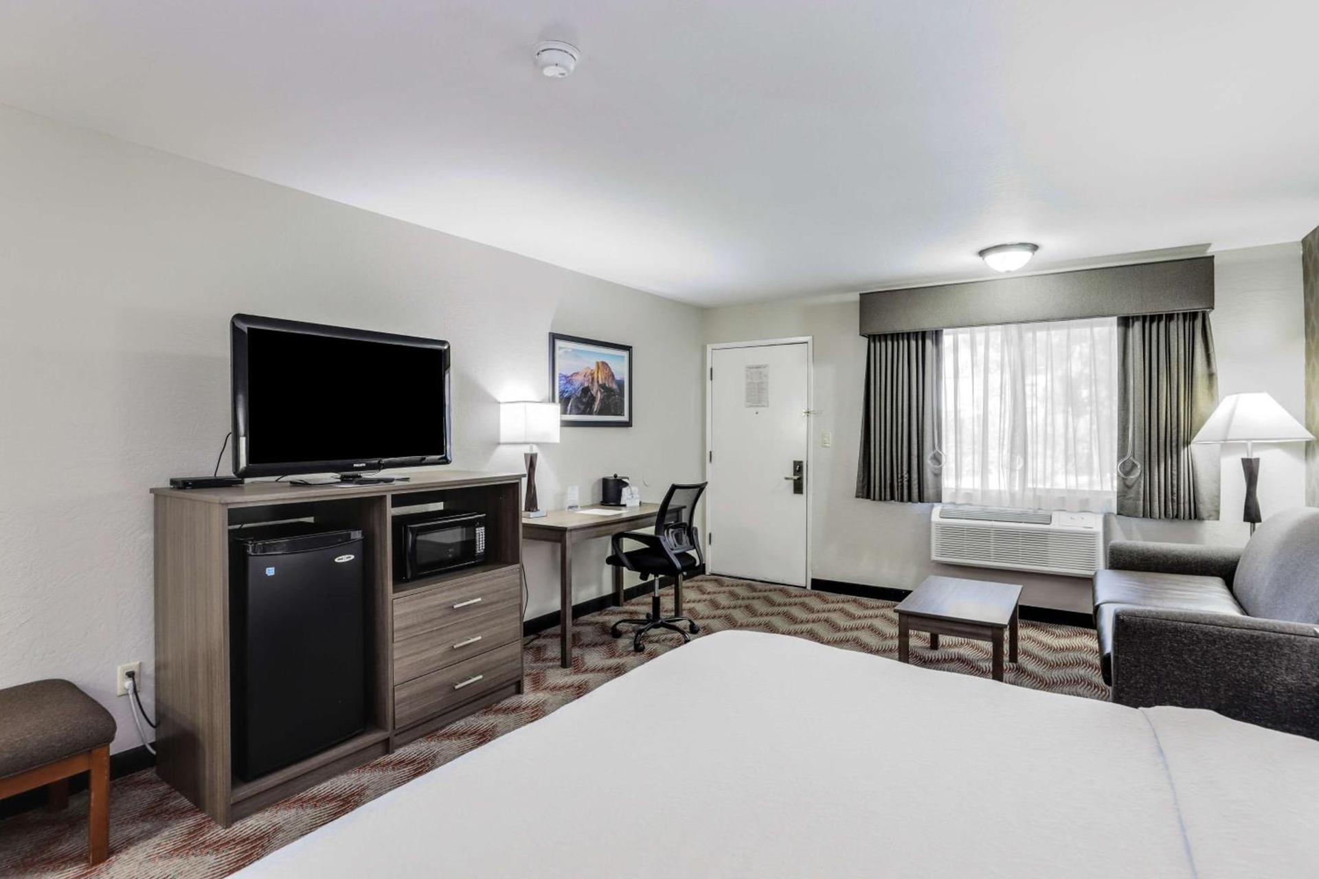 Best Western Plus Sonora Oaks Hotel and Conference Center photo 15