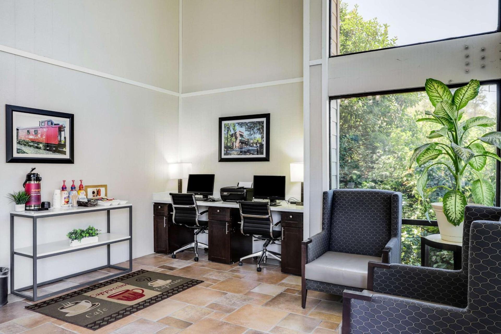 Best Western Plus Sonora Oaks Hotel and Conference Center photo 6