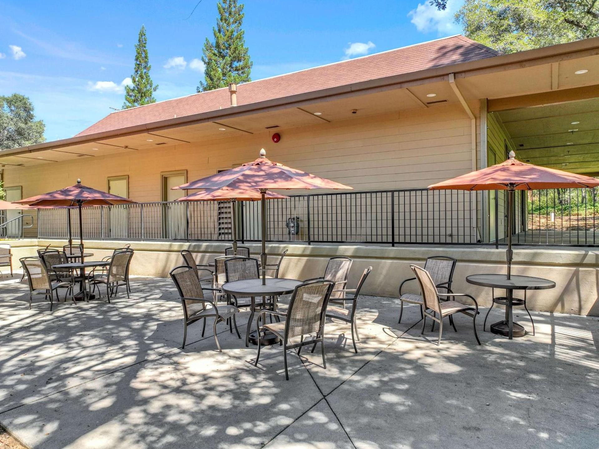 Best Western Plus Sonora Oaks Hotel and Conference Center photo 25