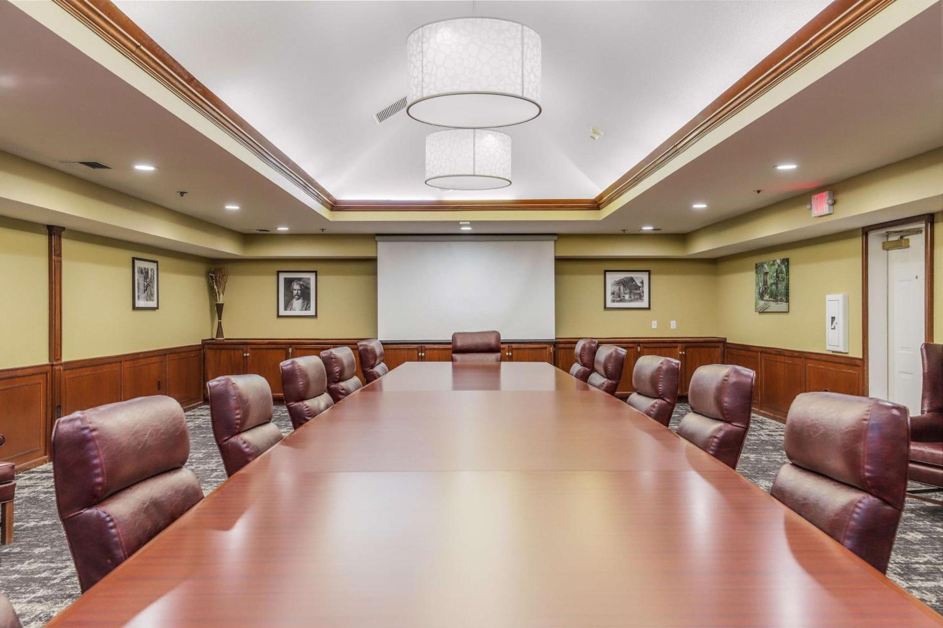 Best Western Plus Sonora Oaks Hotel and Conference Center photo 31