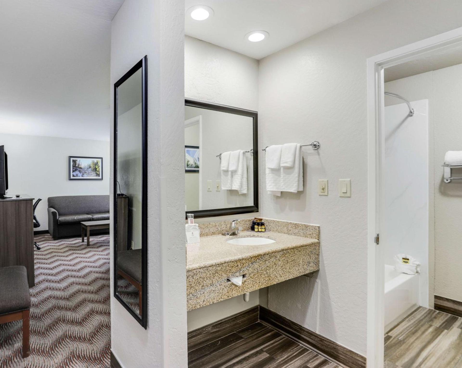 Best Western Plus Sonora Oaks Hotel and Conference Center photo 58