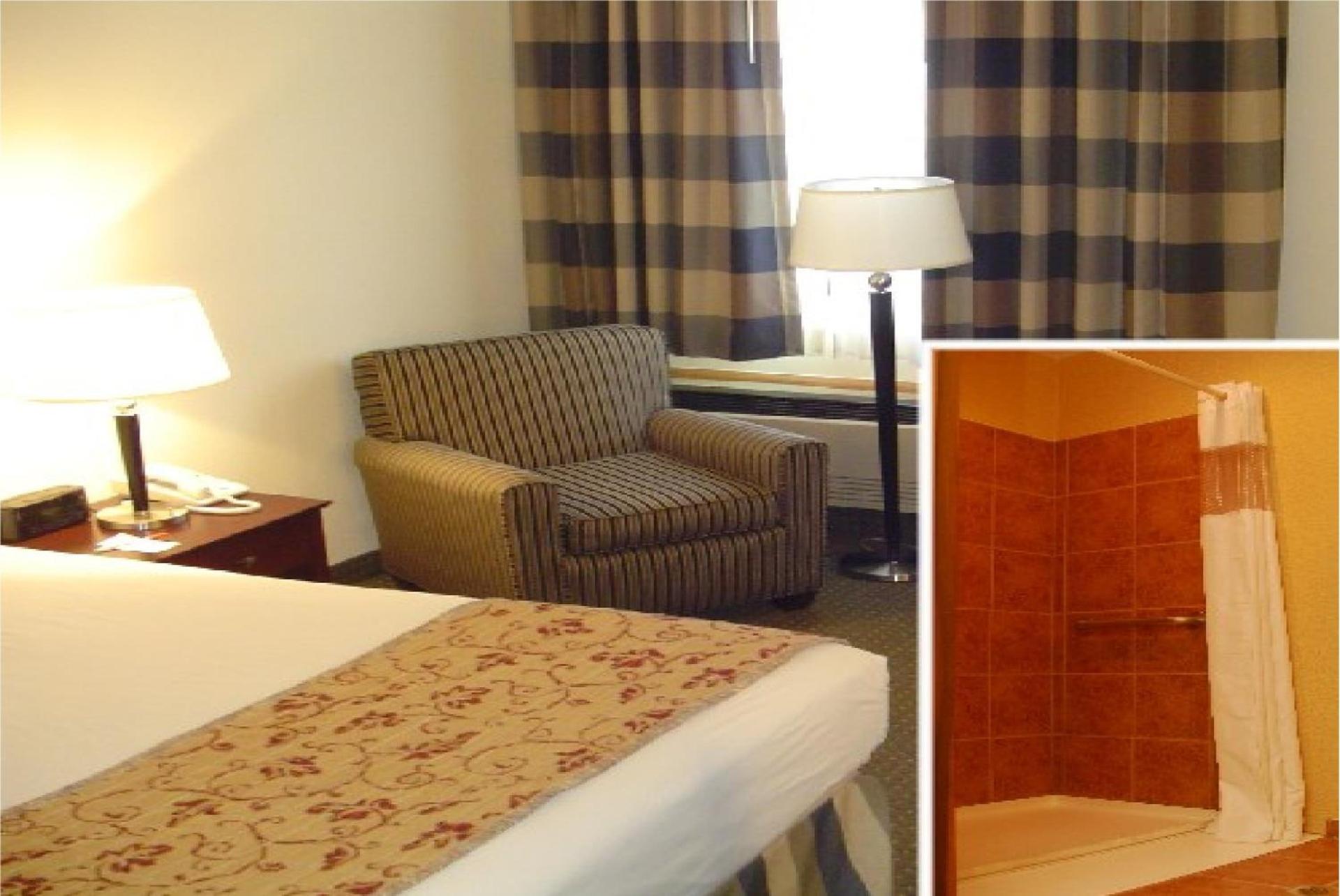 Ramada by Wyndham Bettendorf photo 16