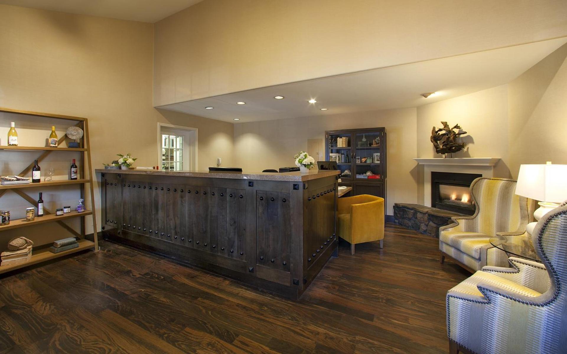 Fogcatcher Inn photo 12