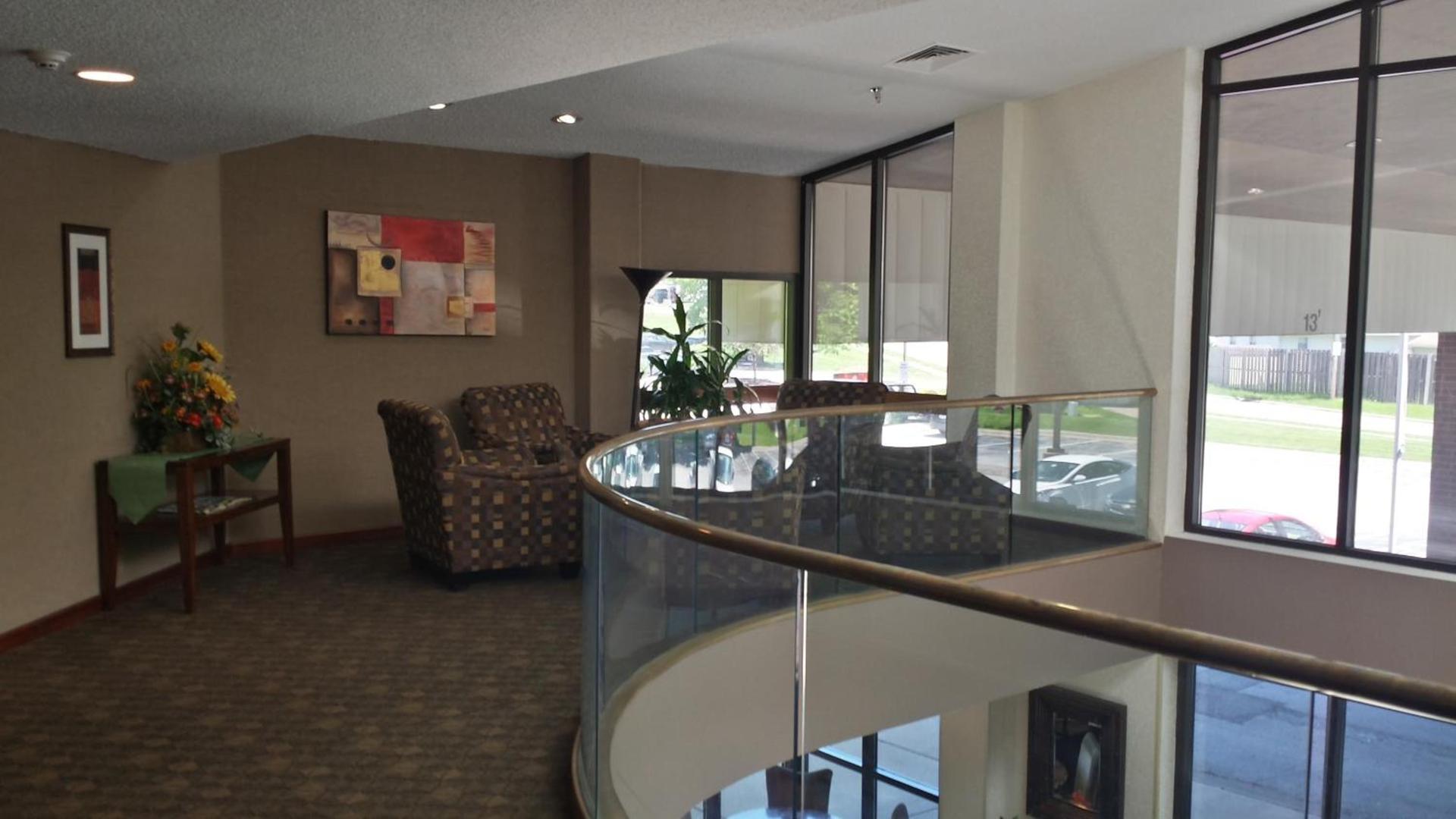 Ramada by Wyndham Bettendorf photo 7