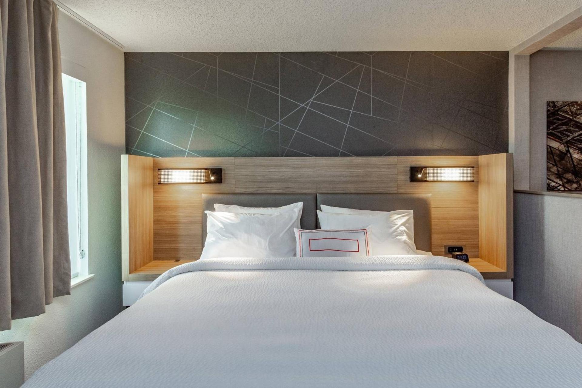 SpringHill Suites Anchorage Midtown photo 3