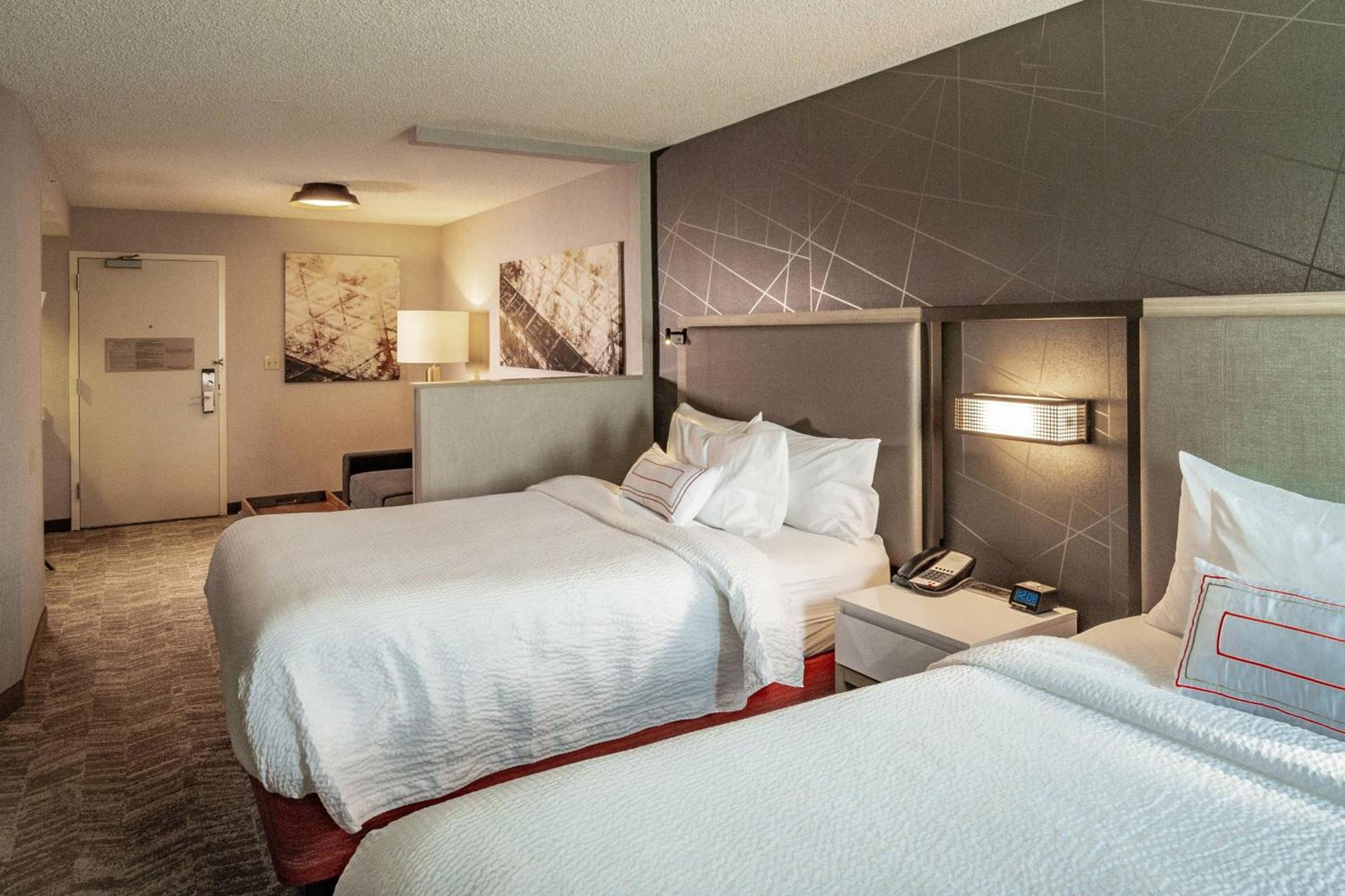 SpringHill Suites Anchorage Midtown photo 5