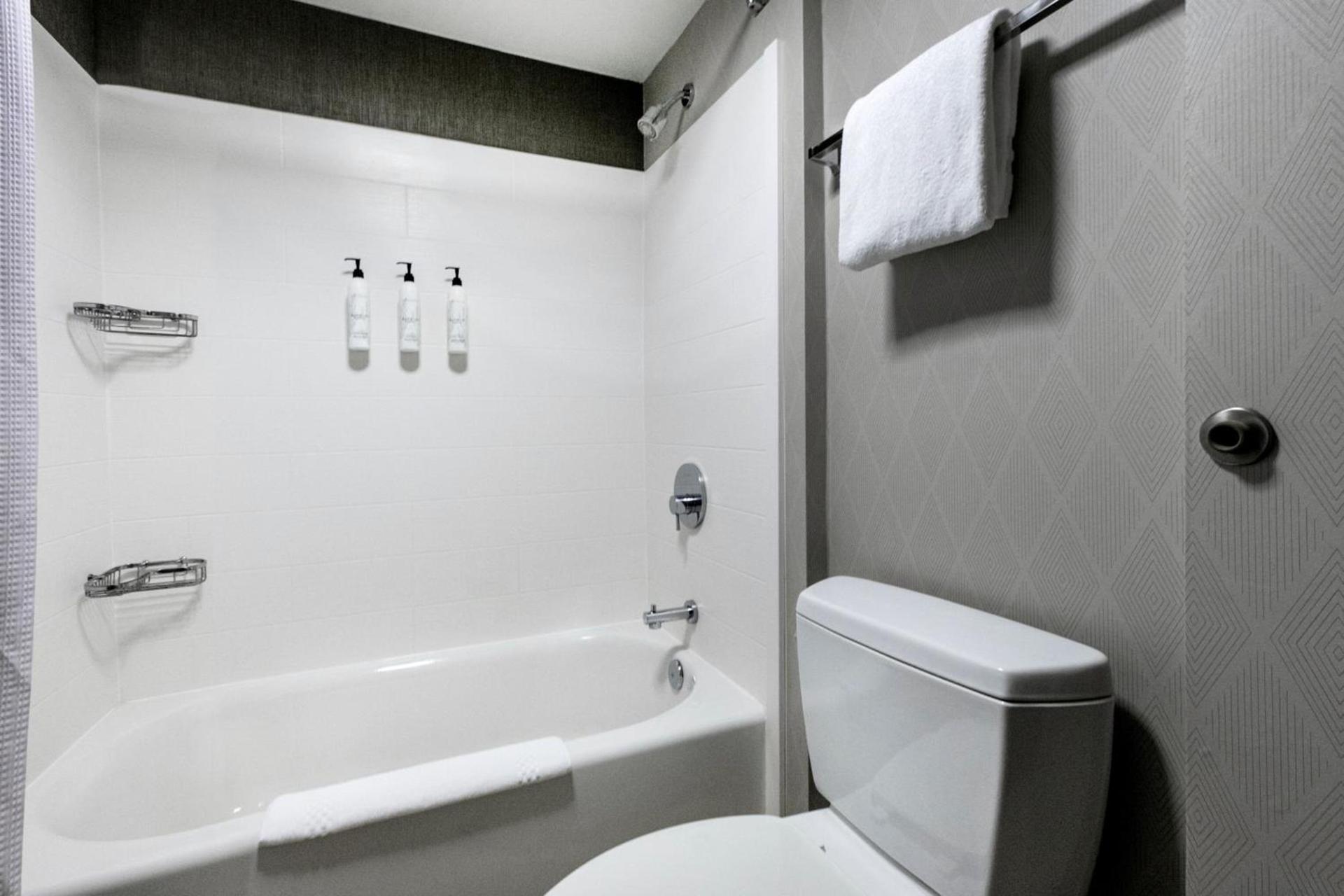 SpringHill Suites Anchorage Midtown photo 11
