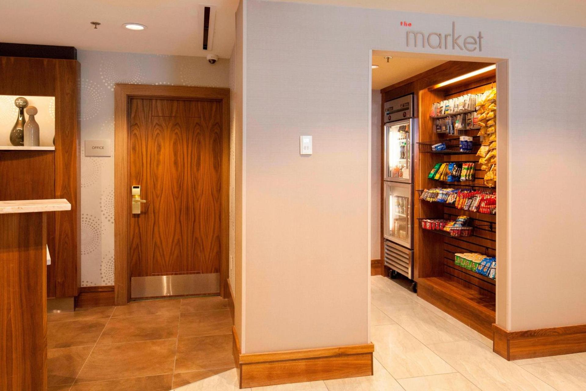 Courtyard by Marriott Ithaca Airport/University photo 12