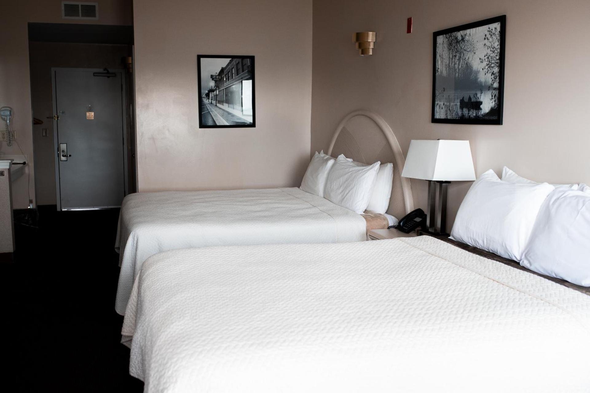 West Bank Inn photo 14