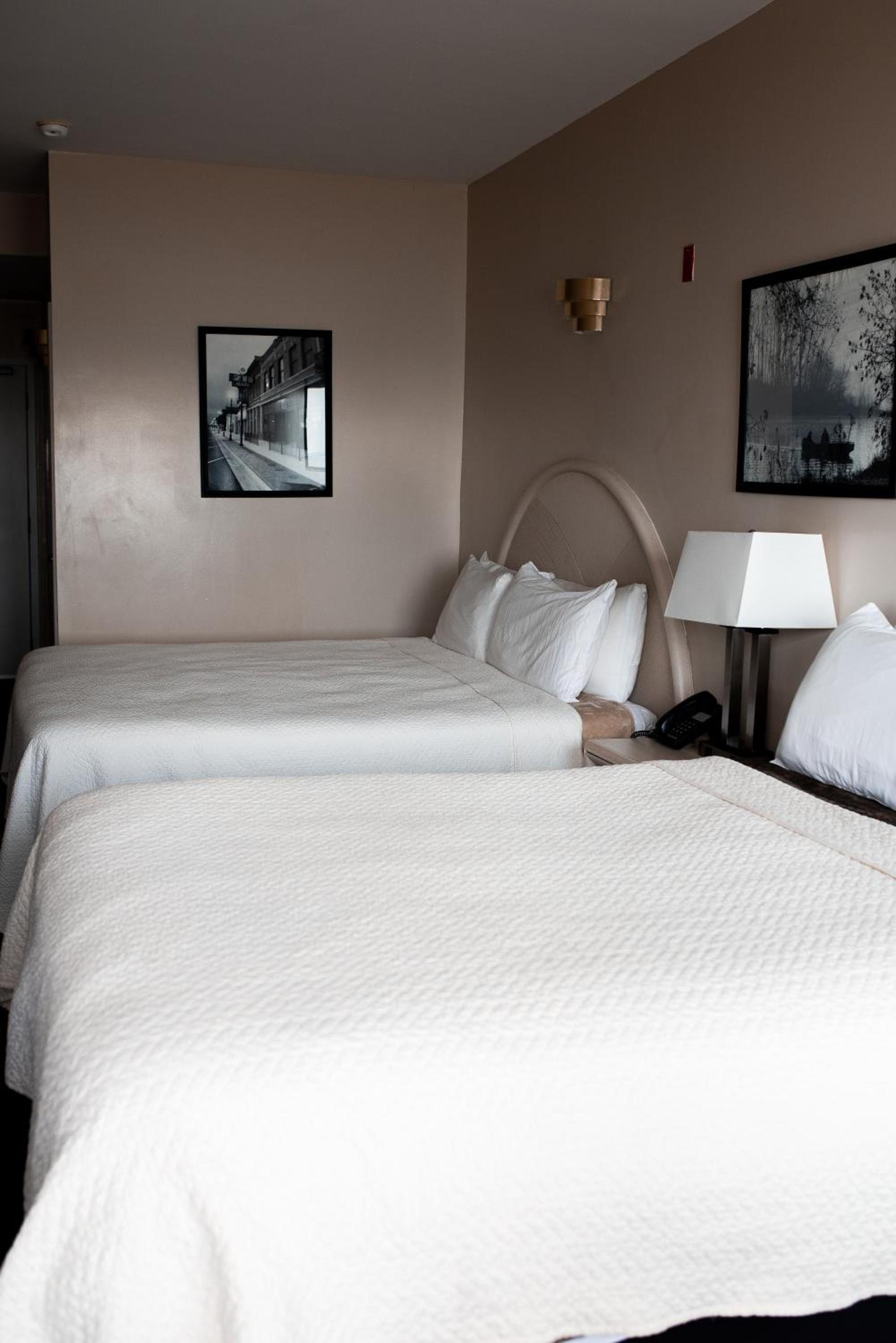 West Bank Inn photo 17