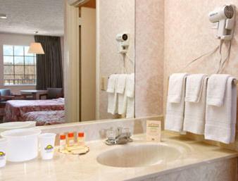 Days Inn by Wyndham Joelton/Nashville photo 8